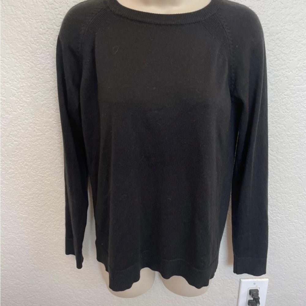 Lululemon black knit sweater open back